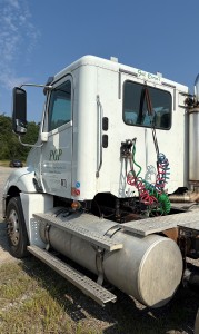 PGP 1517 Freightliner Glider for sale 2
